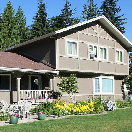Alpenrose Revelstoke Bed & Breakfast-3