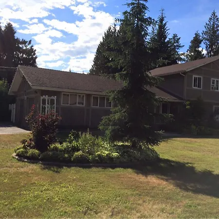 Alpenrose Revelstoke Bed & Breakfast-3